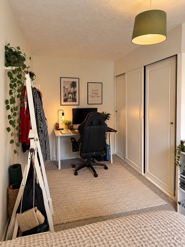 Room Reform Street in Greater London