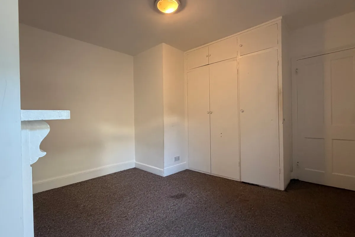 Flat Villiers Road in Watford