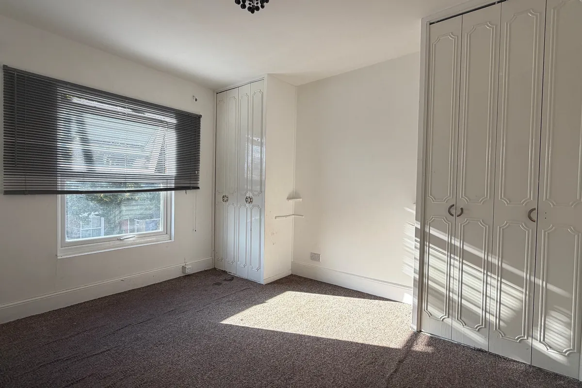Flat Villiers Road in Watford