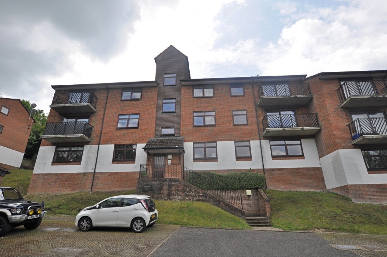 Flat The Mount in Warlingham