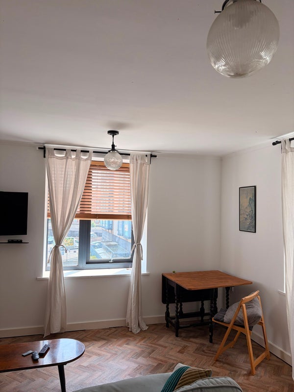 Room Taylor Place in Greater London