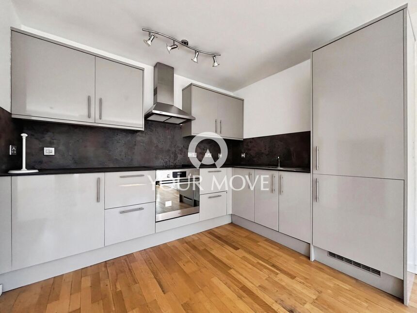 Flat Calderwood Street in Greater London