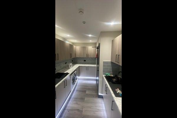 Flat Wedmore Road in London