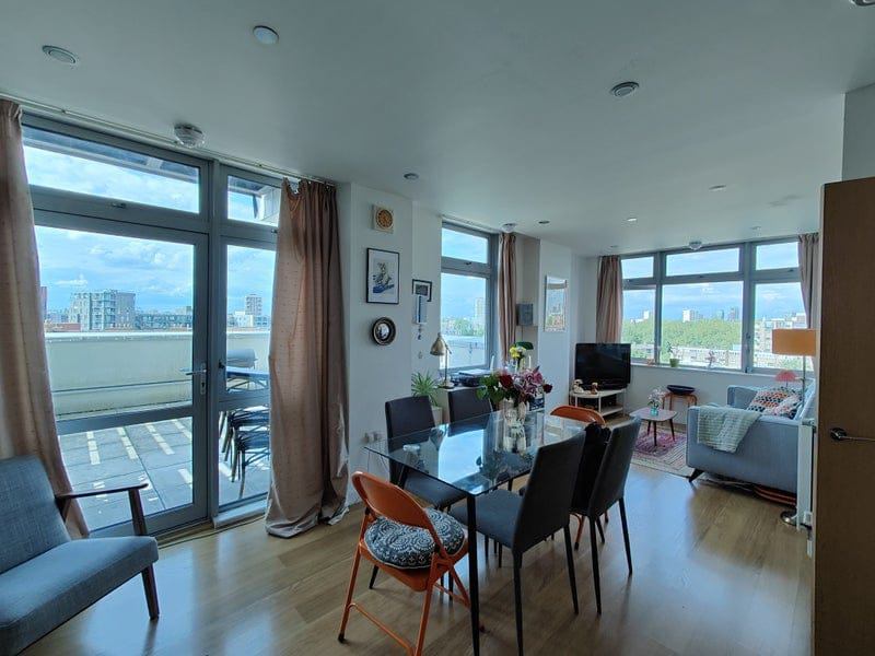 Room Ross Way in Greater London
