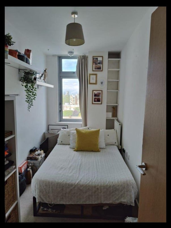 Room Ross Way in Greater London