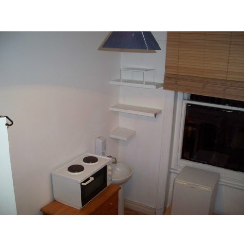 Room Matheson Road in Greater London