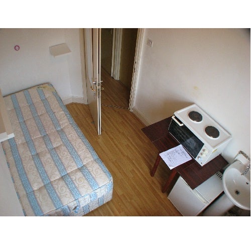 Room Matheson Road in Greater London