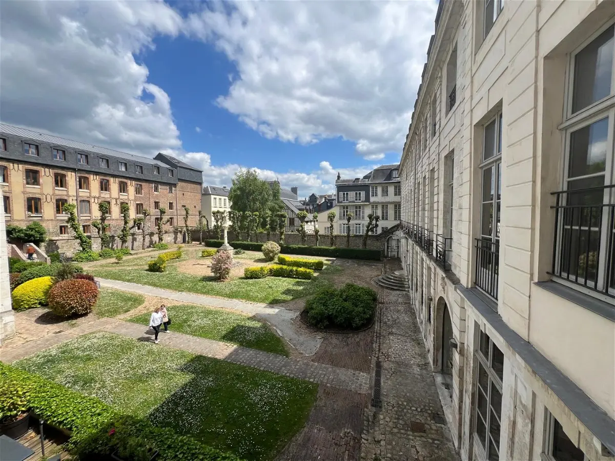 Flat Rue de l'École in Rouen