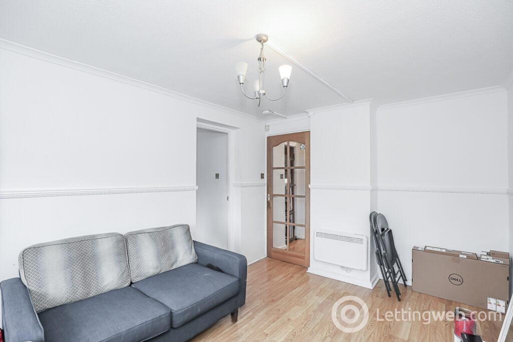 Flat Dalmarnock Road in Glasgow