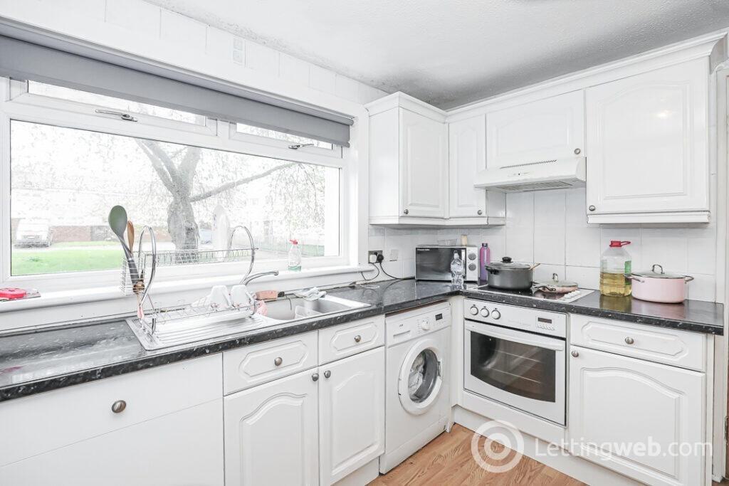Flat Dalmarnock Road in Glasgow