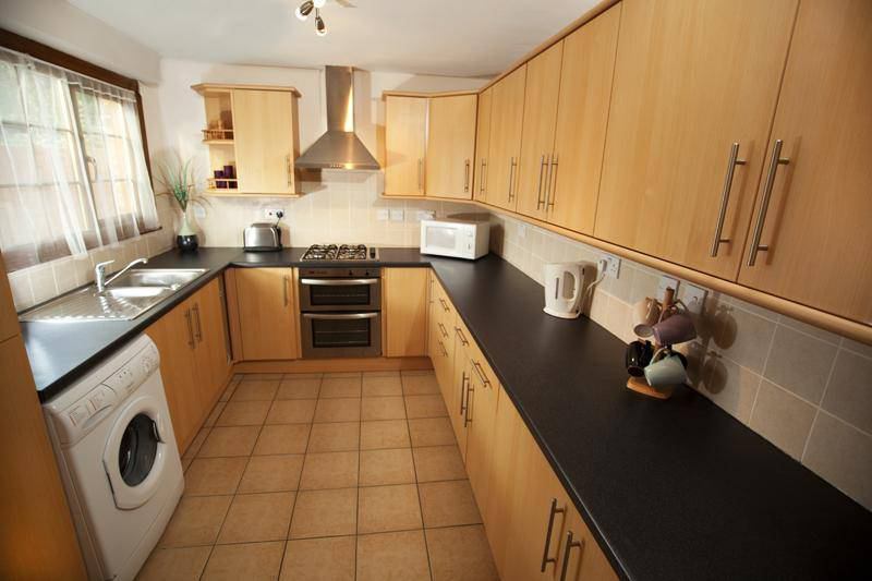Room Ditchling Hill in Crawley