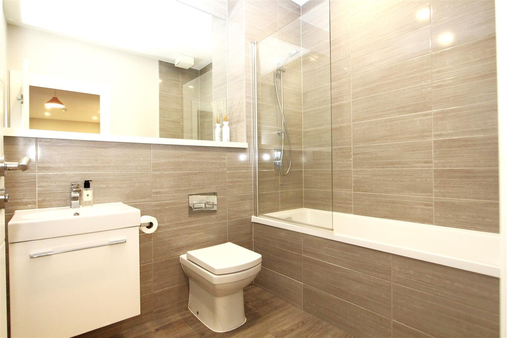 Flat Dawsons Square in Leeds