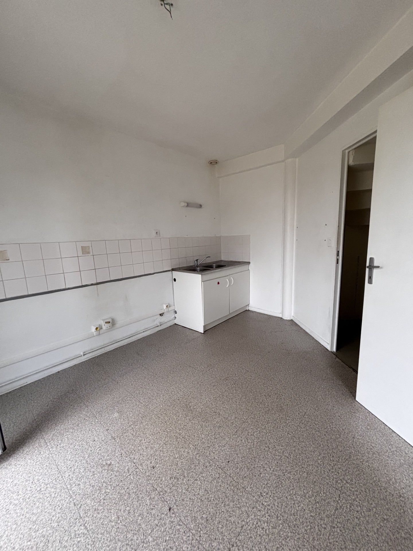 Appartement Rue Eugène Melchior de Vogüe à Oizon
