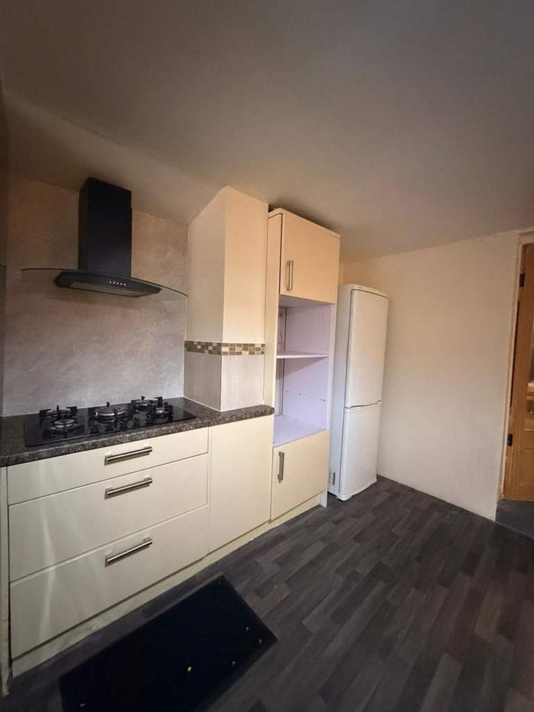 Flat Sefton Avenue in Leeds