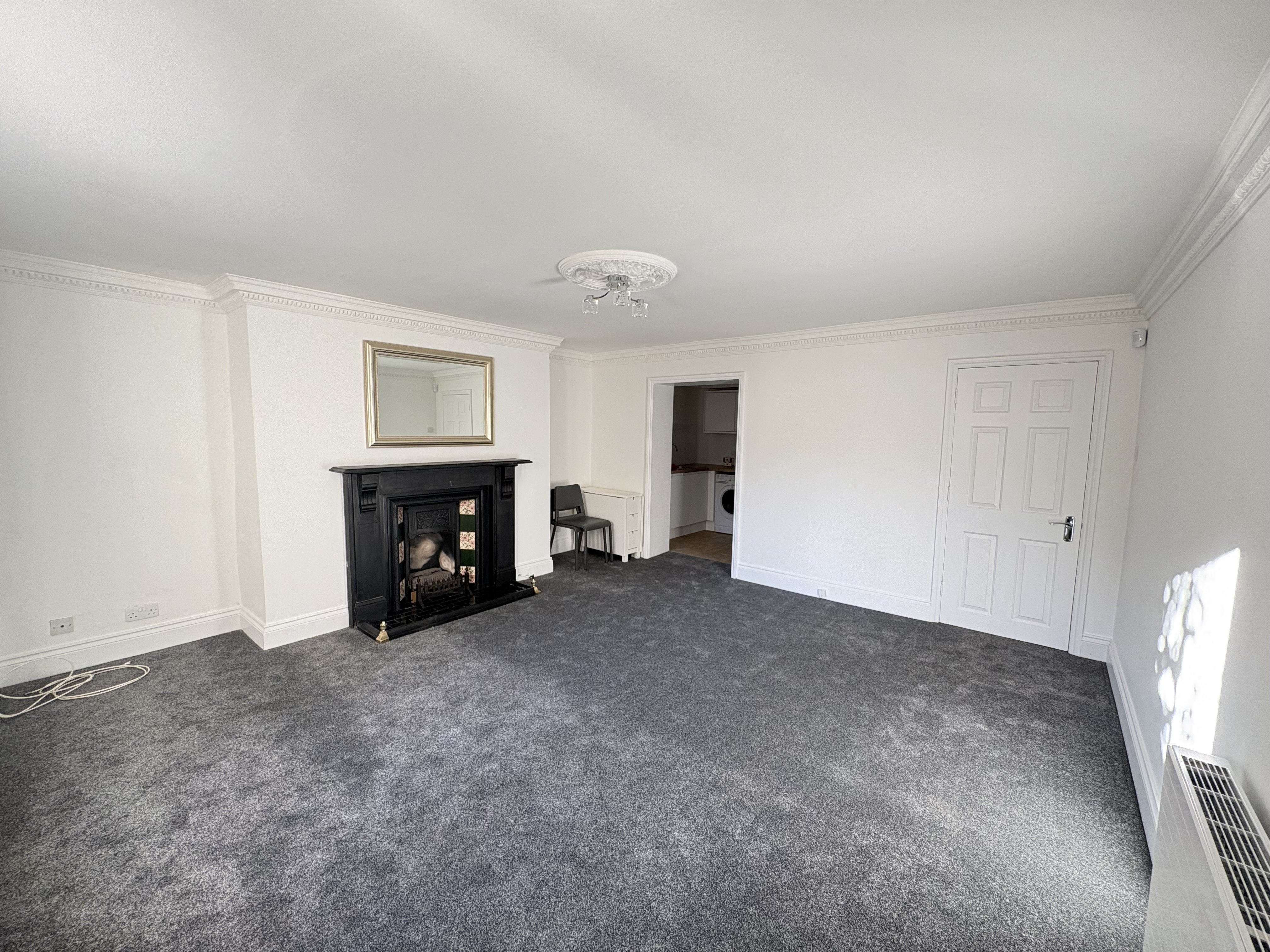 Flat Abbotsford Road in Bristol