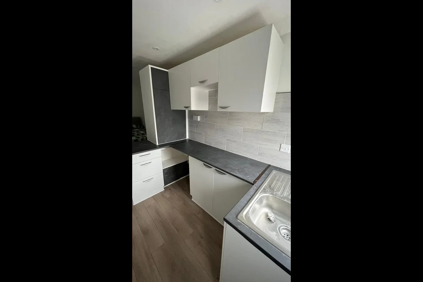 Flat Baring Road in Greater London