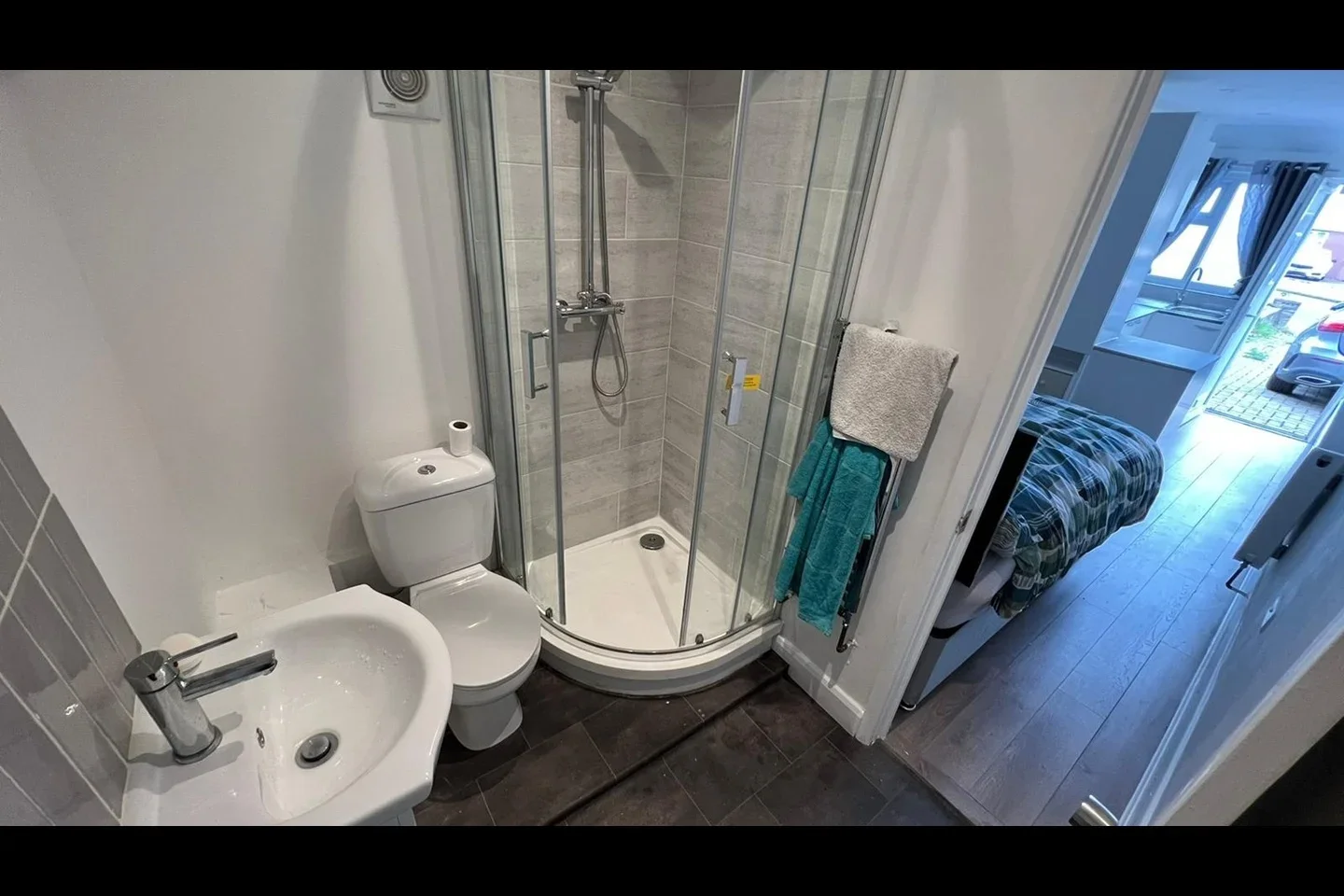 Flat Baring Road in Greater London