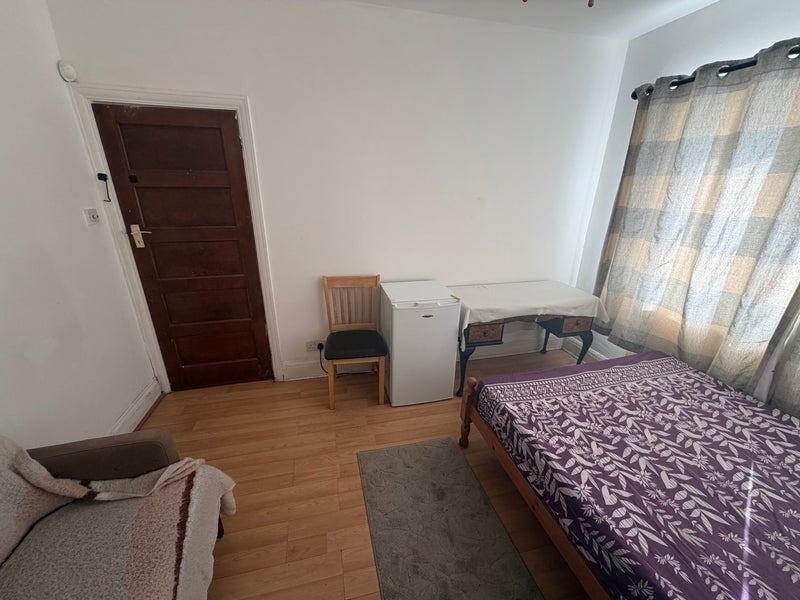 Room Baron Grove in Greater London