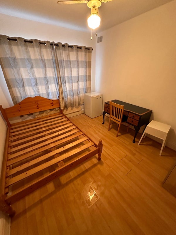 Room Baron Grove in Greater London