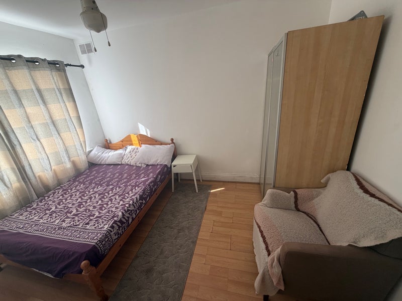 Room Baron Grove in Greater London