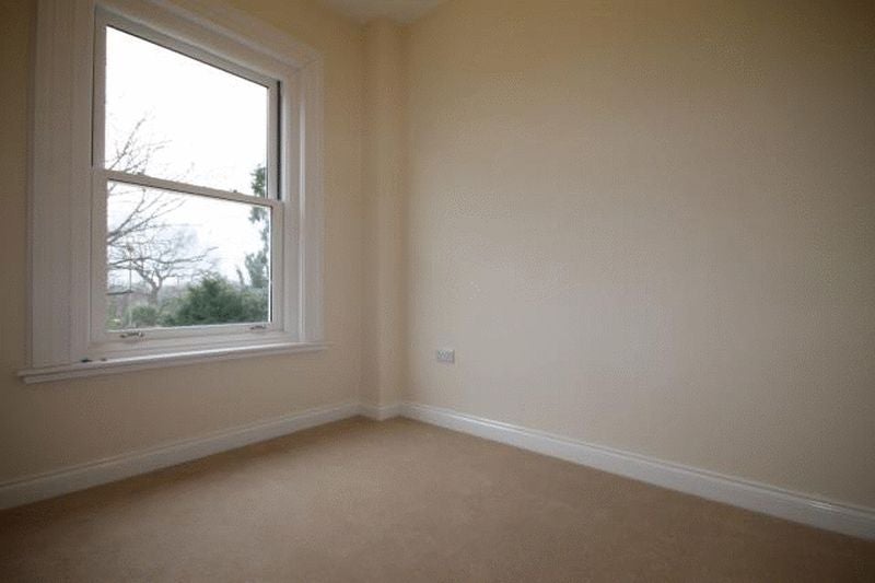 Flat Horndean Road in Havant