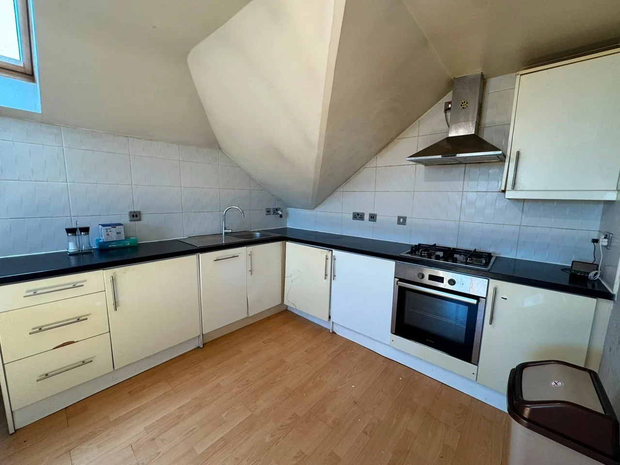 Flat Lampton Road in Greater London