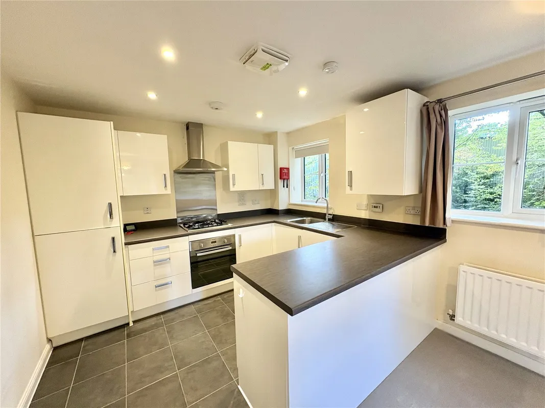 Flat Hansen Gardens in Hedge End