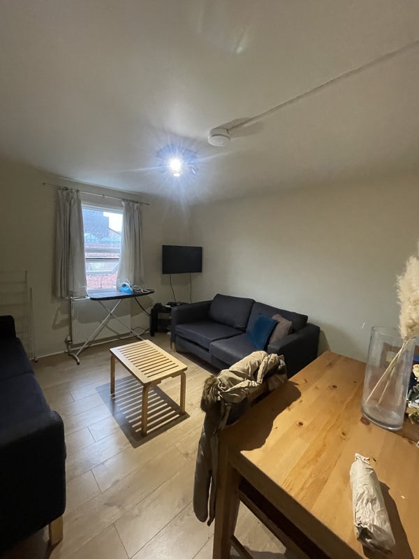 Room Studland Street in Greater London