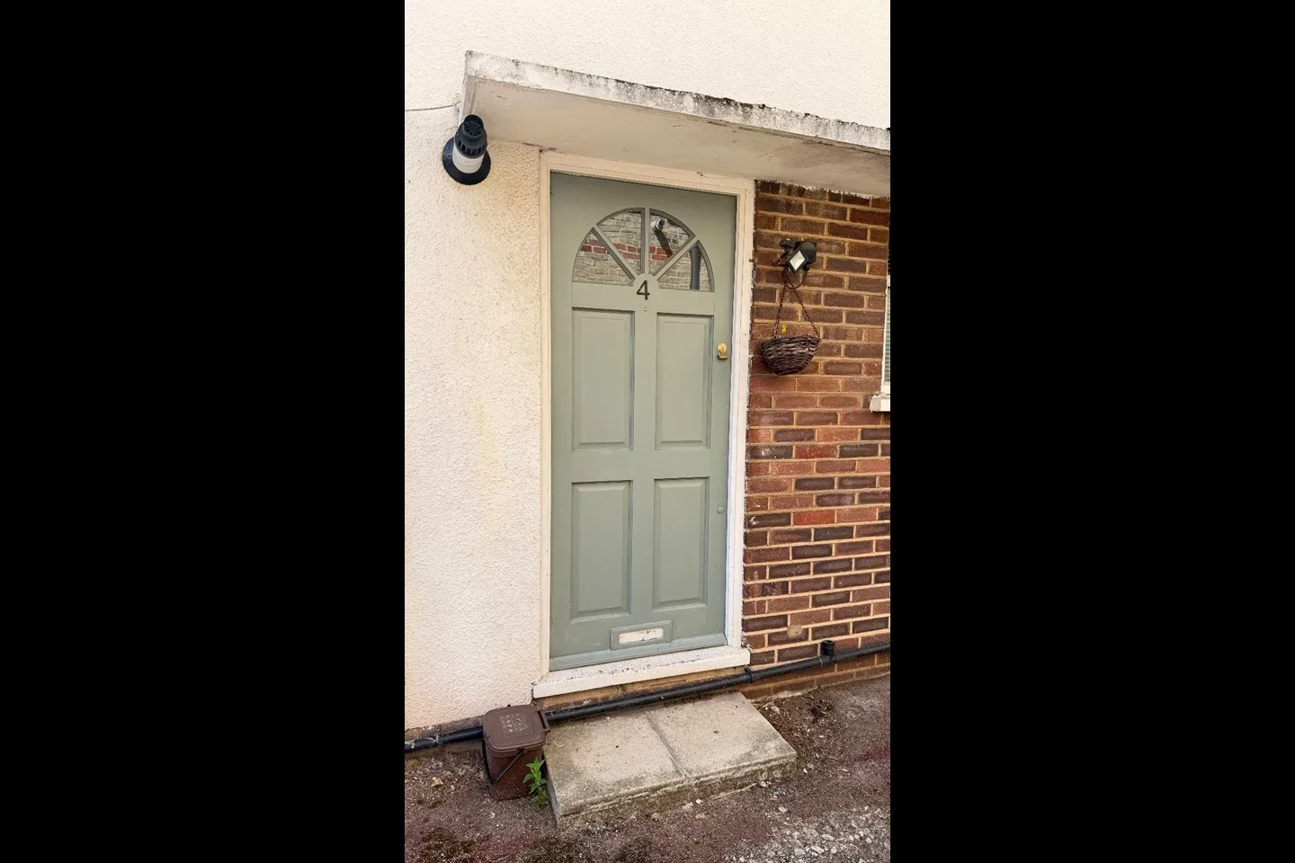 Flat Clifford Road in Greater London