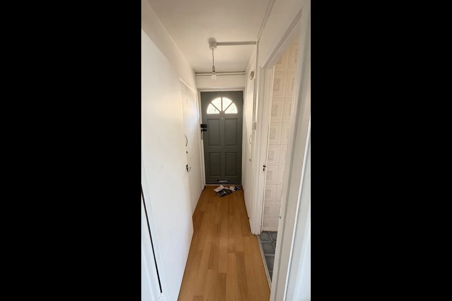 Flat Clifford Road in Greater London