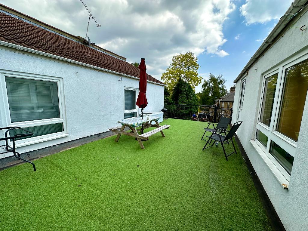 Flat Sutton Road in Southend-on-Sea