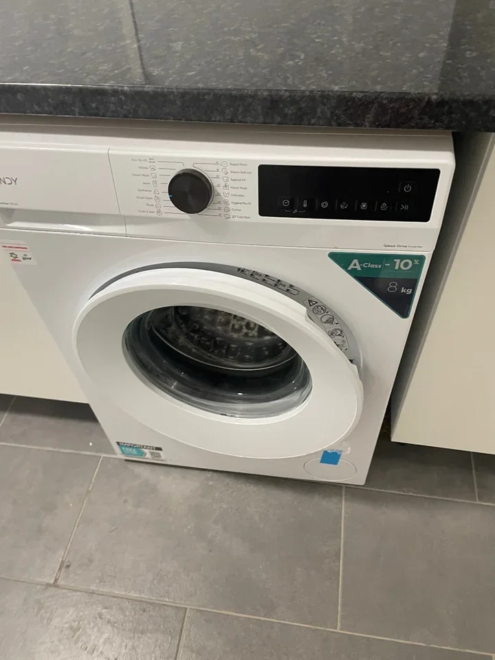 Flat Oakfield Gardens in Greater London