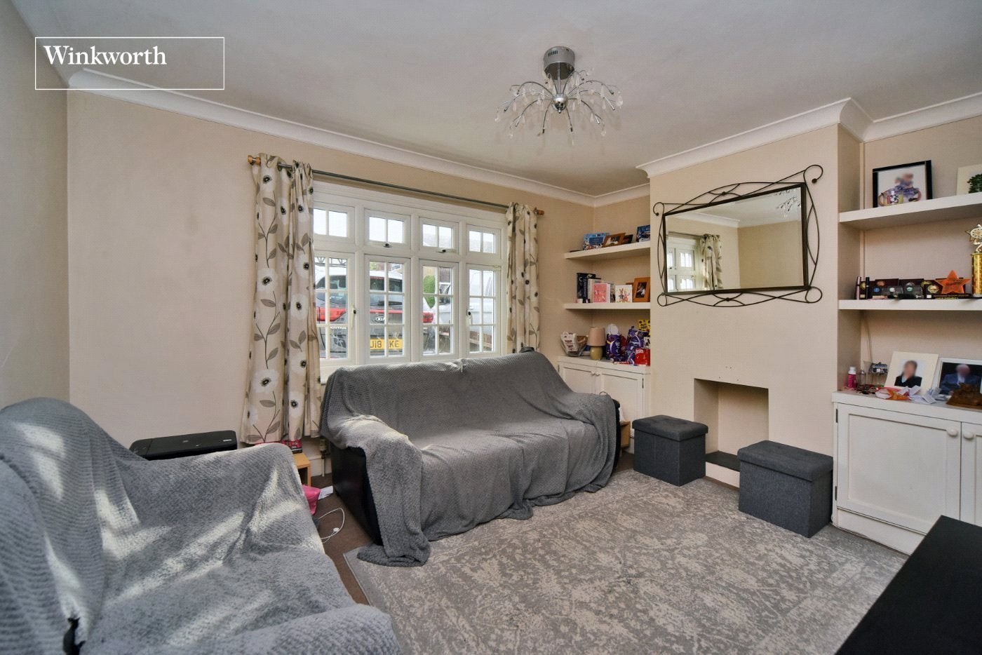 House Clarkes Avenue in Greater London