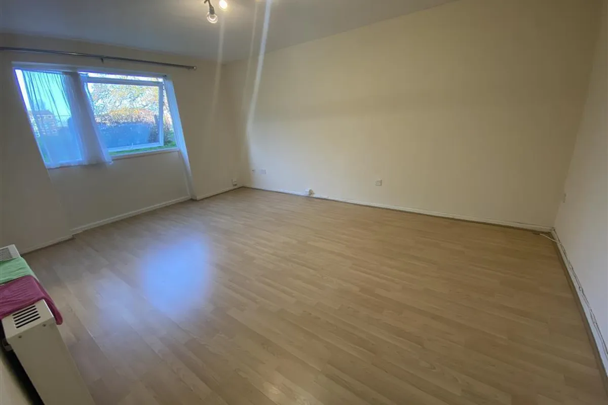 Flat Arkley Road in Dacorum