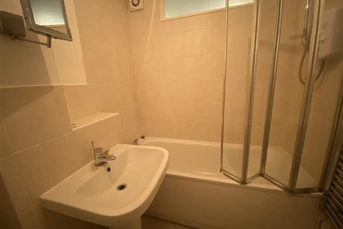 Flat Arkley Road in Dacorum