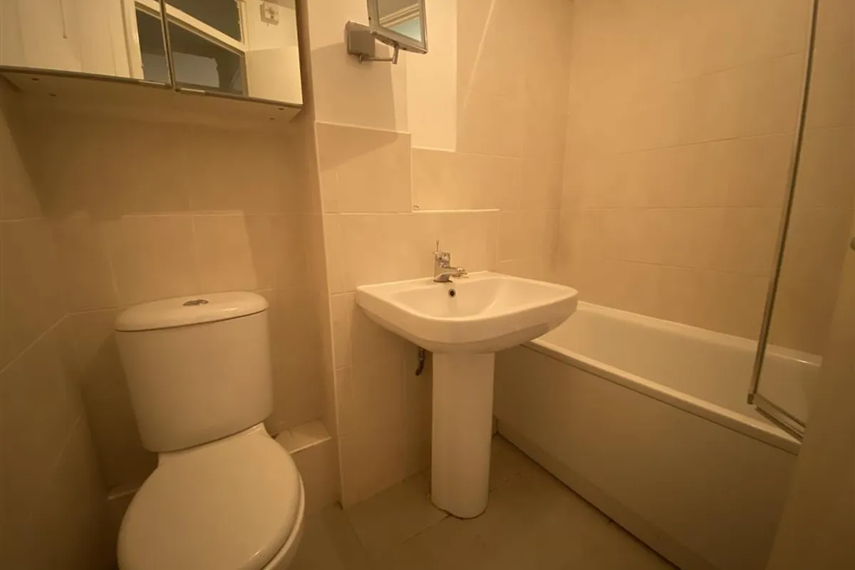 Flat Arkley Road in Dacorum