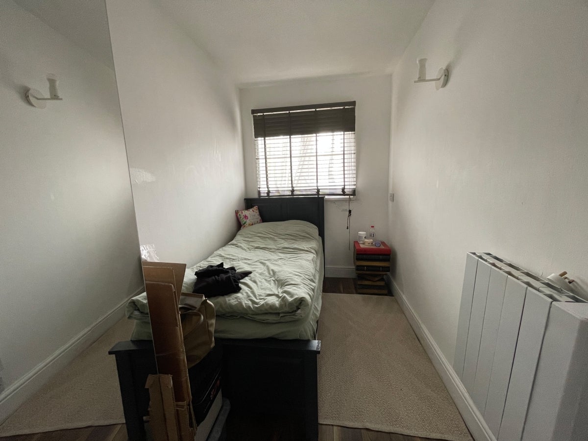 Flat Haydon Close in Greater London