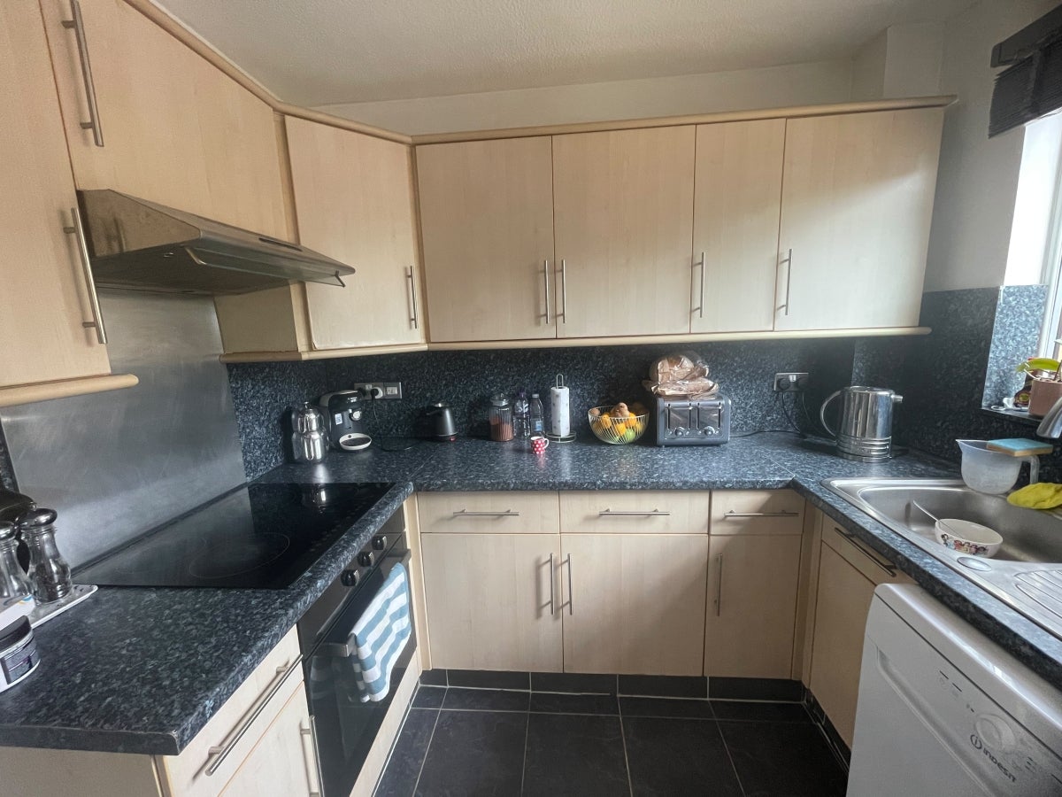 Flat Haydon Close in Greater London