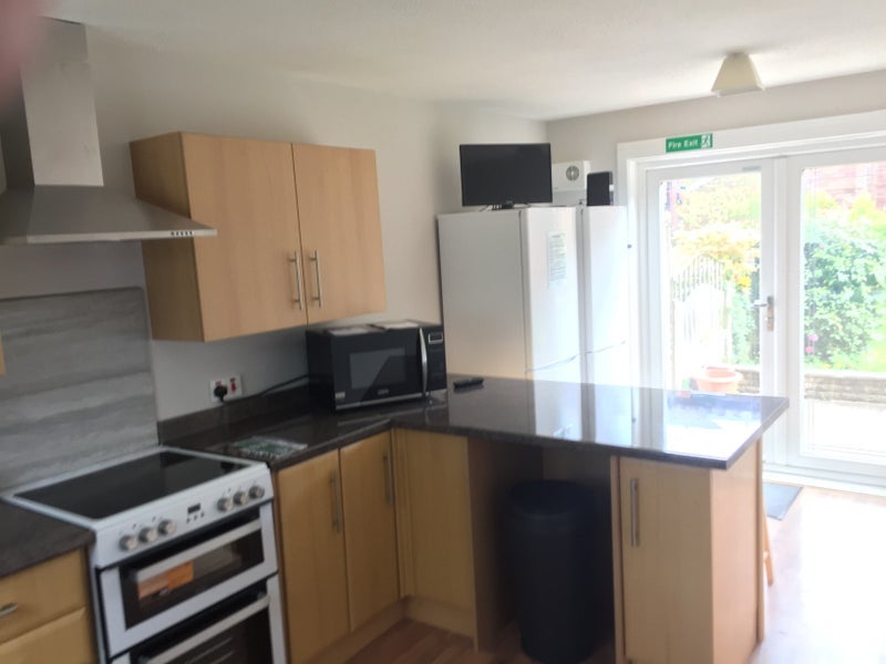 Room Cabul Close in Warrington