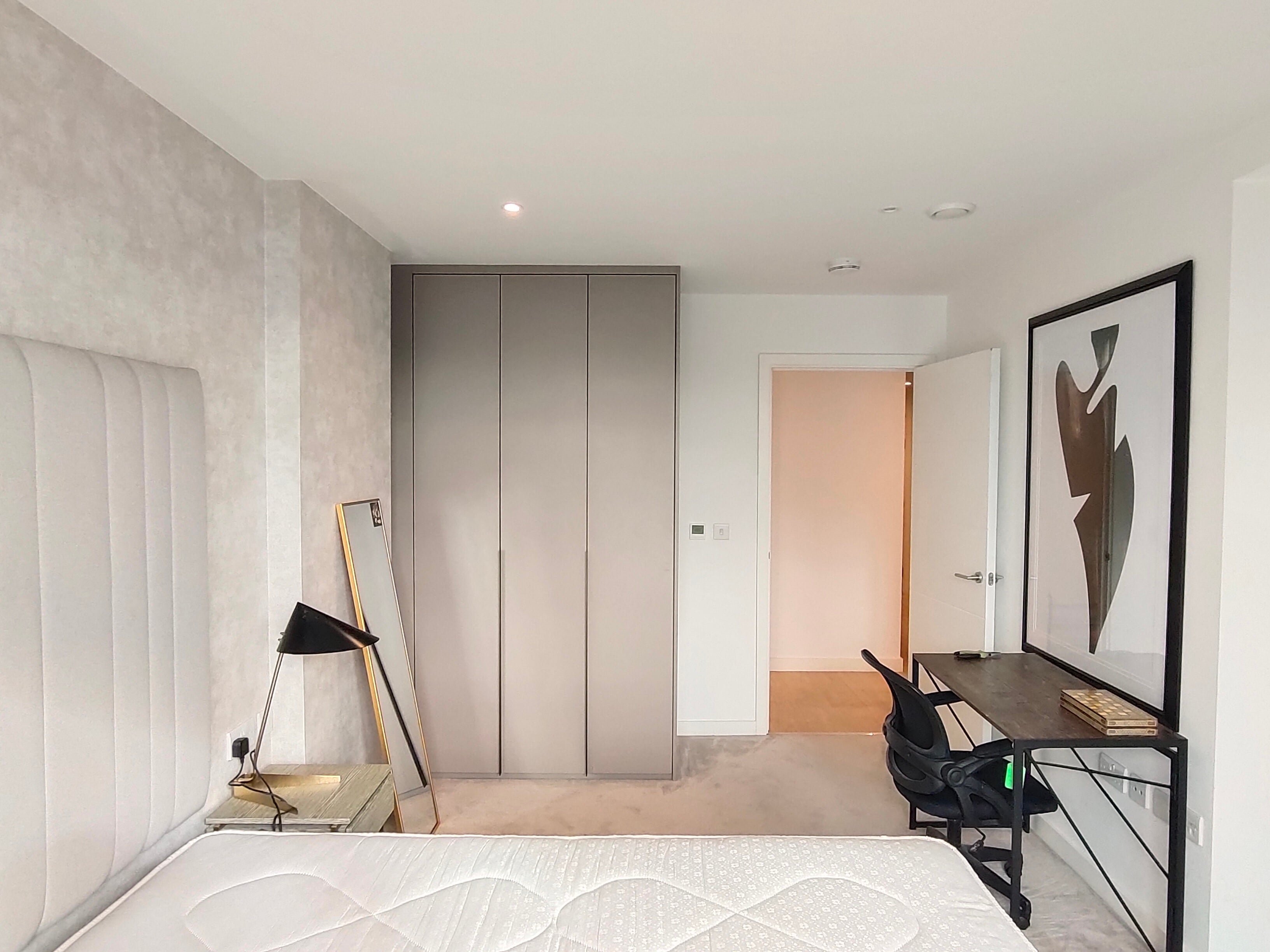 Flat Pentonville Road in Greater London