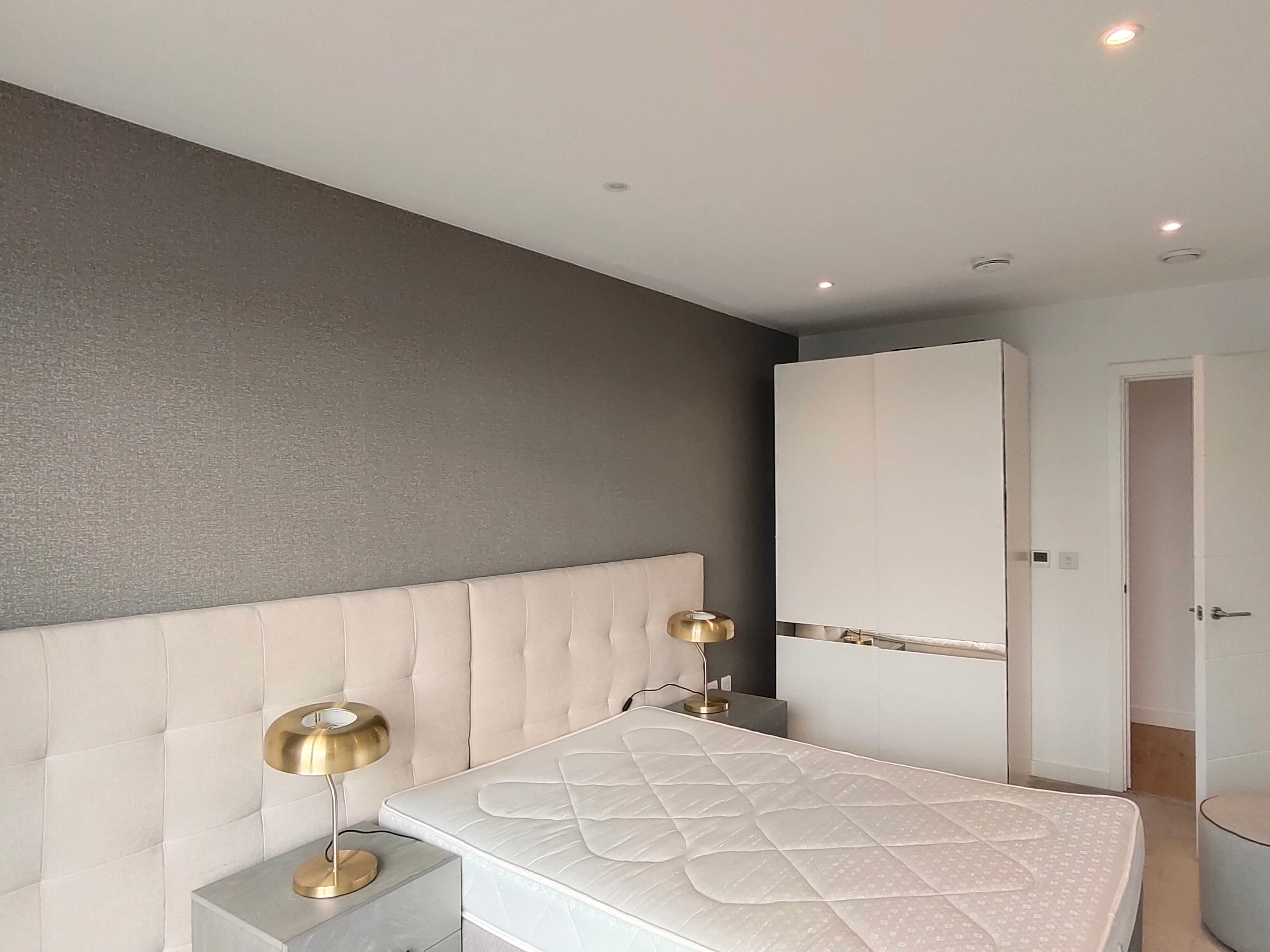 Flat Pentonville Road in Greater London
