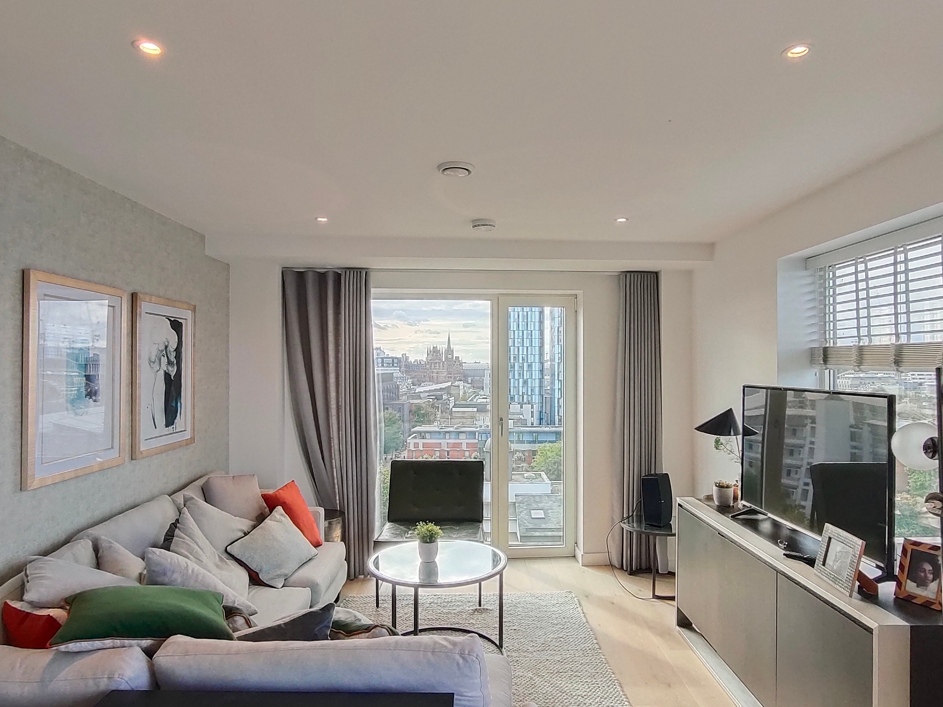 Flat Pentonville Road in Greater London