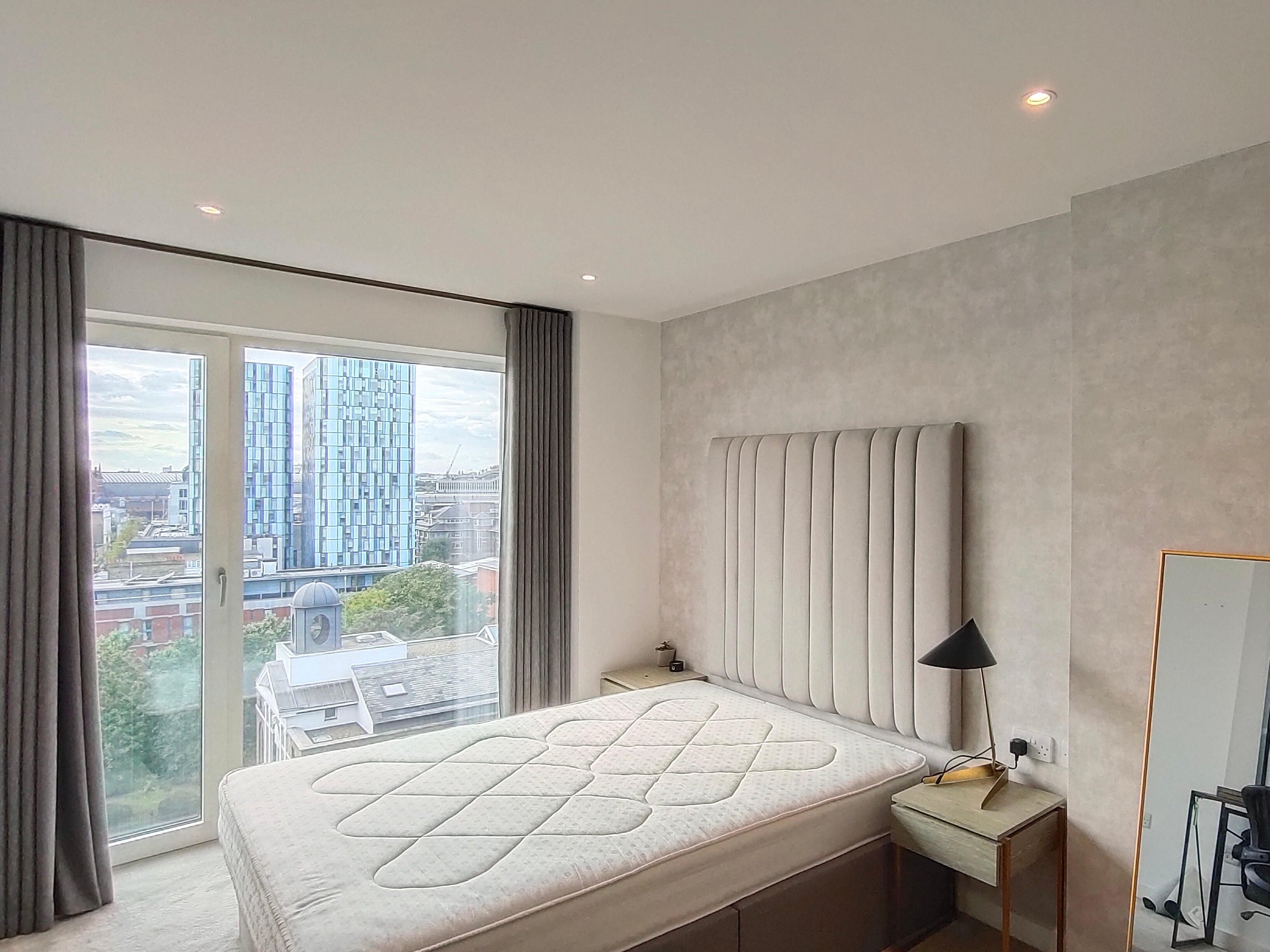 Flat Pentonville Road in Greater London