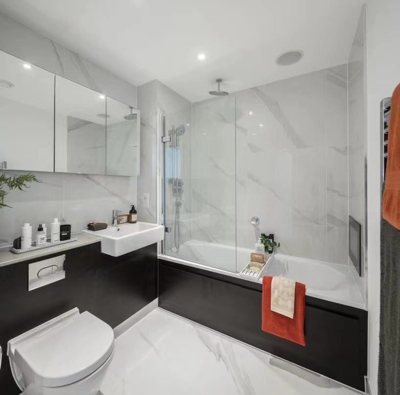 Flat Pentonville Road in Greater London