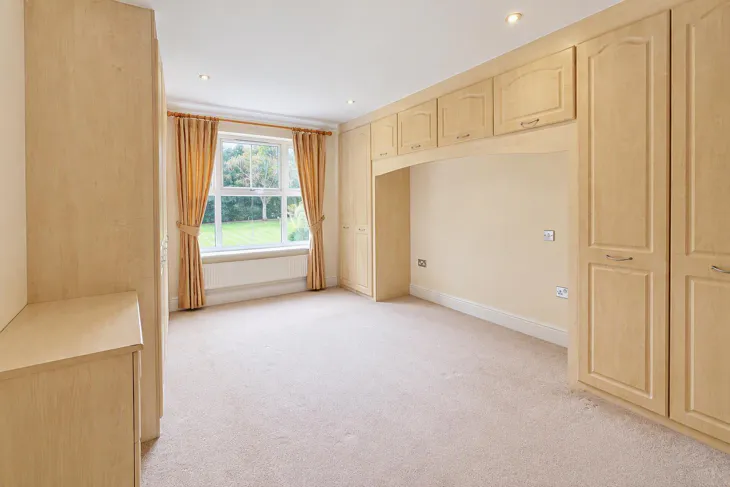 Flat Lady Margaret Road in Sunningdale