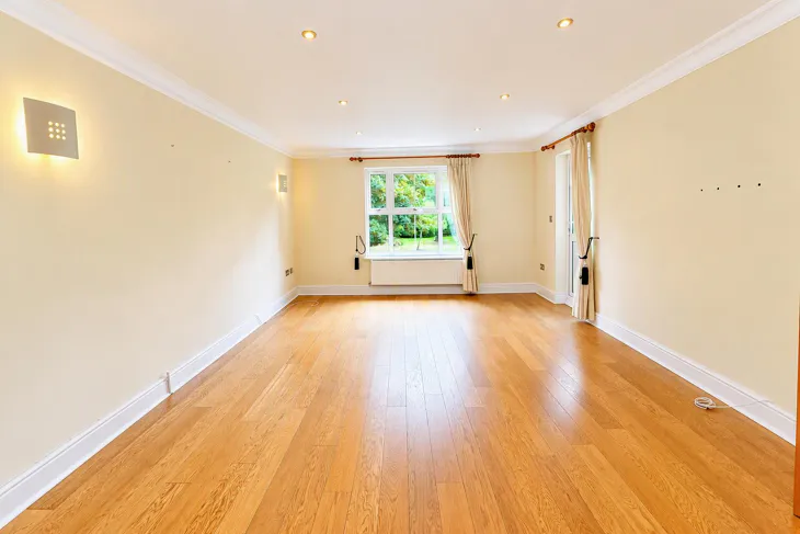 Flat Lady Margaret Road in Sunningdale