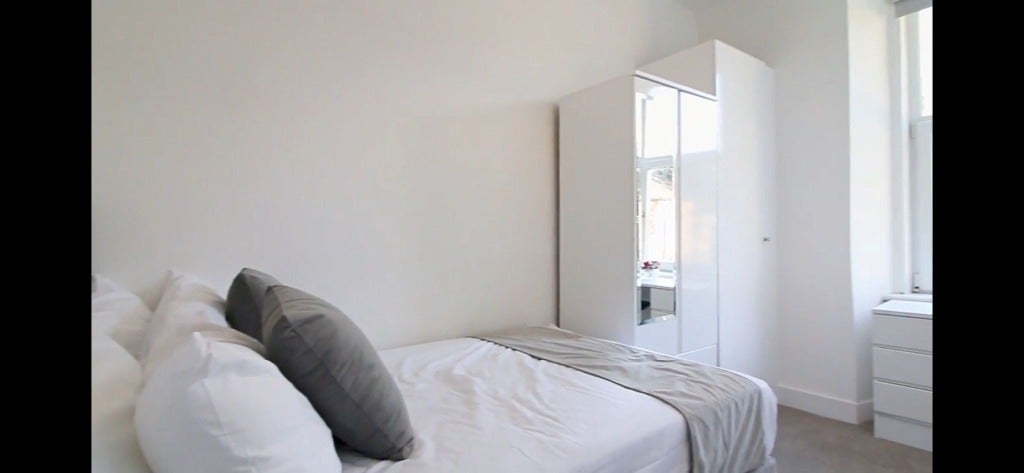 Flat Bellefield Avenue in Dundee