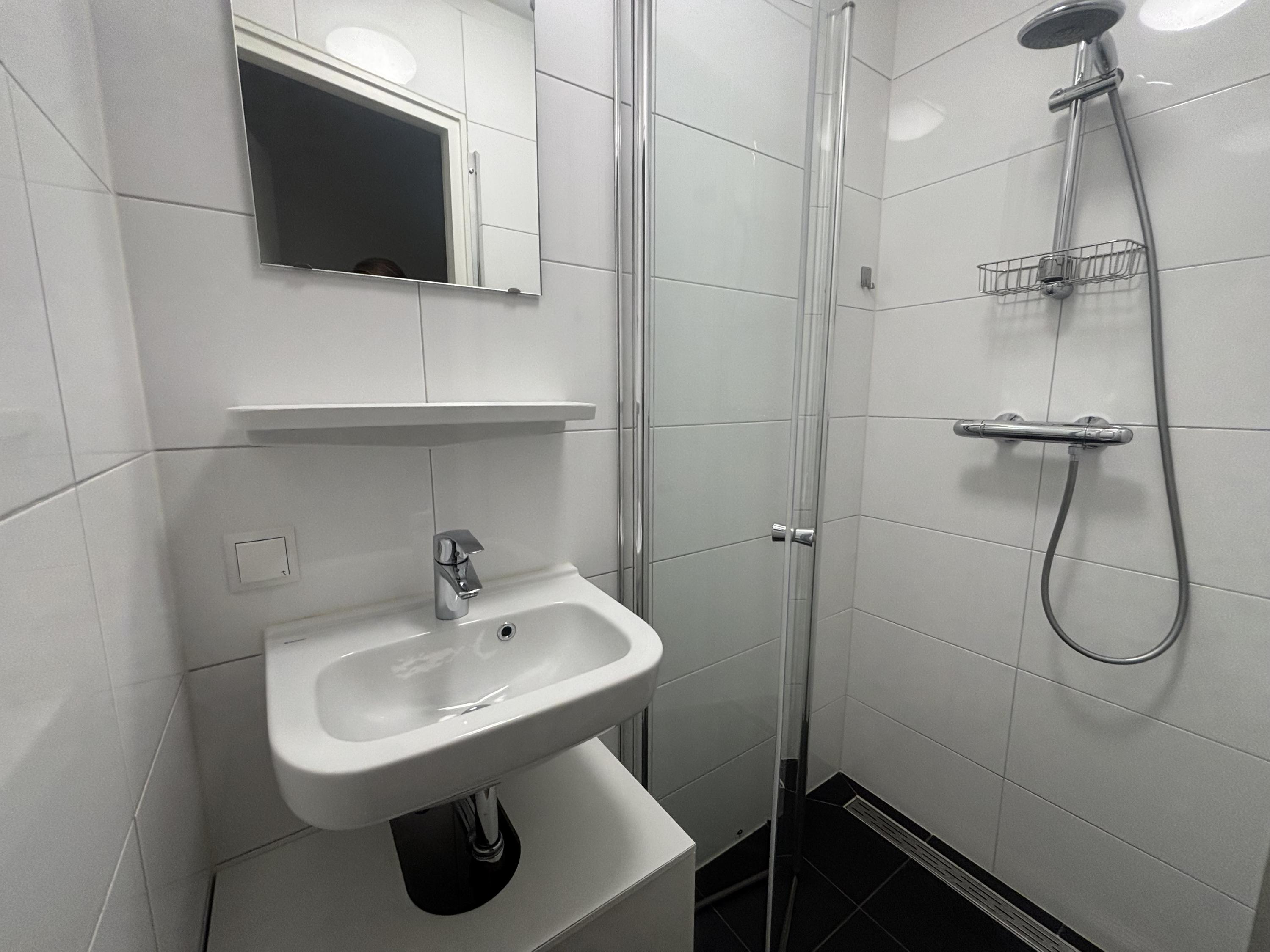 Studio te huur: Elandsstraat 169-1, Amsterdam