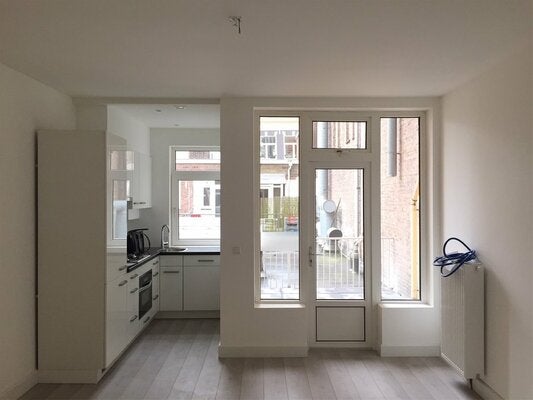 Studio te huur: Elandsstraat 169-1, Amsterdam