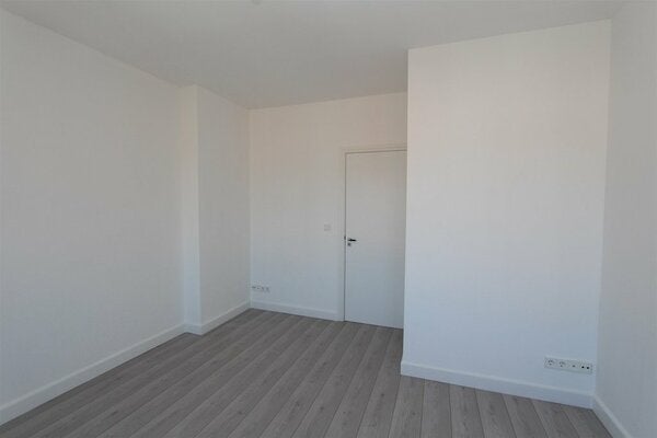 Studio te huur: Elandsstraat 169-1, Amsterdam